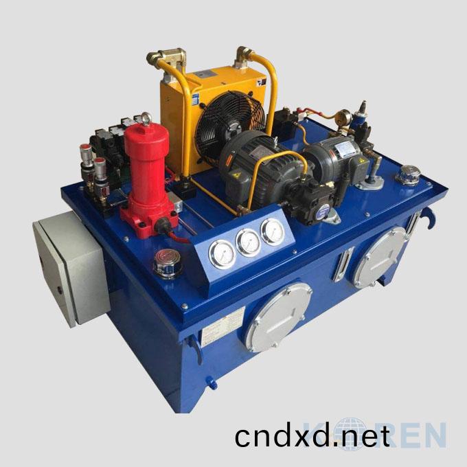 軋(ya)輥機牀(chuang)液壓站.jpg